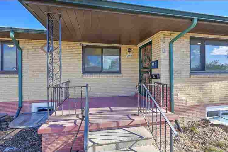 Private Room in 3BR Park Hill Home