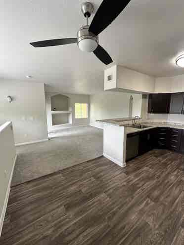 looking for a roommate