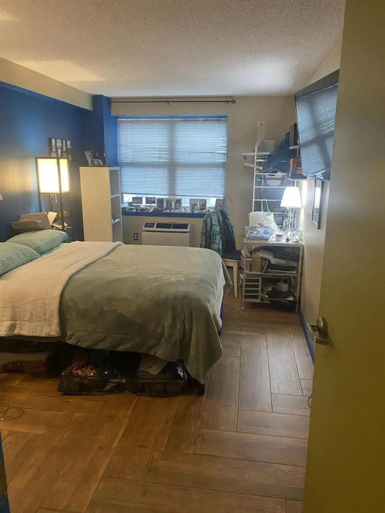 Room in Beautiful Rockaway Beach!