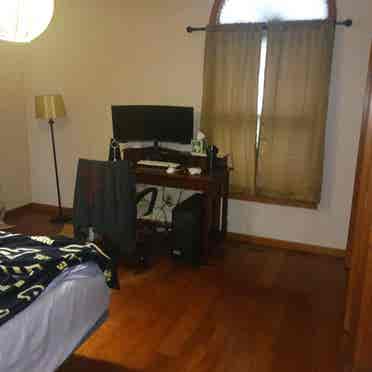 Spacious Room With Private Entrance