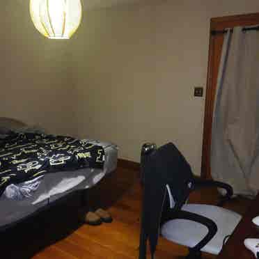Spacious Room With Private Entrance