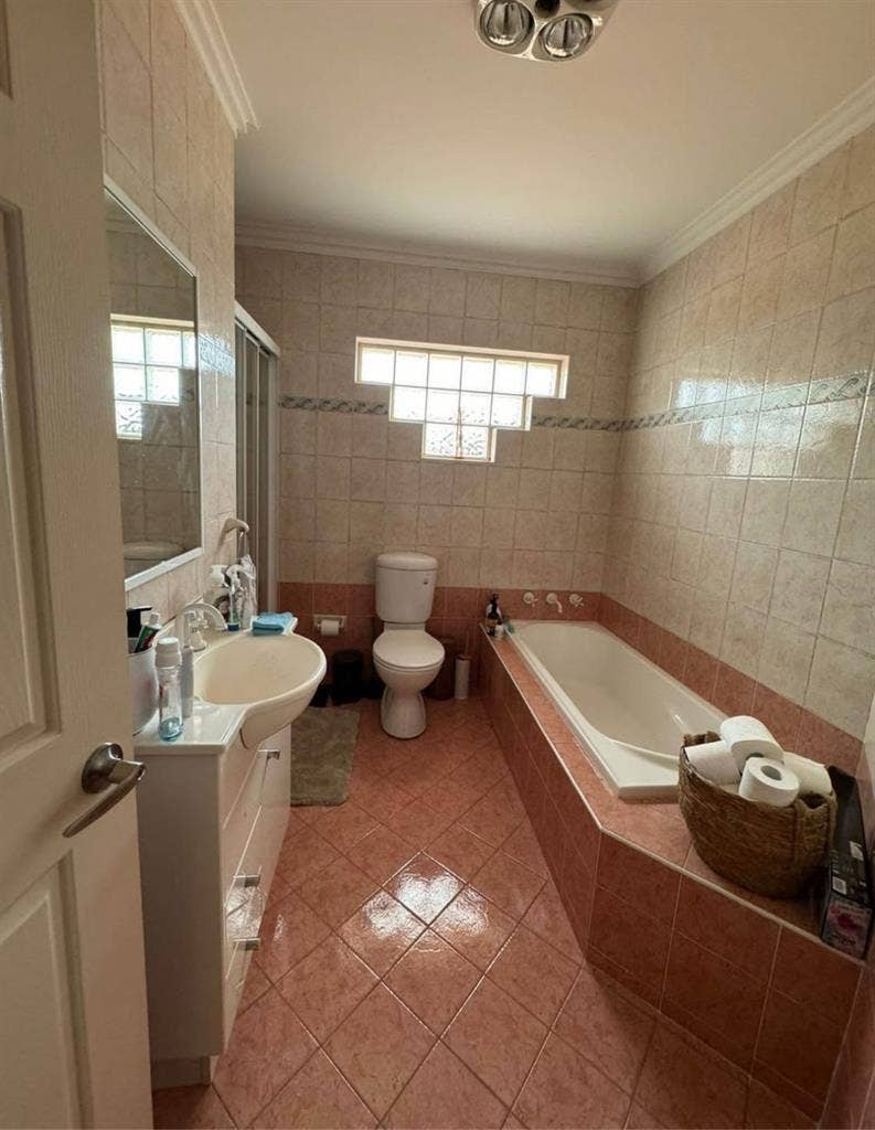 Room Sans Souci NSW
