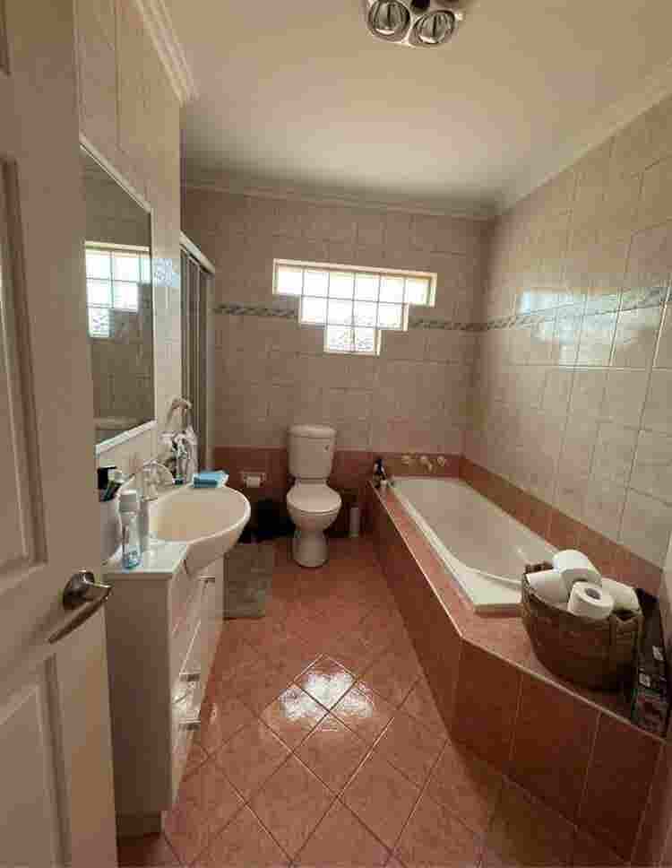 Room Sans Souci NSW