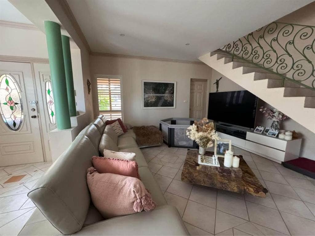 Room Sans Souci NSW