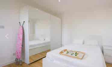 Stunning 1 bedroom flat furnished