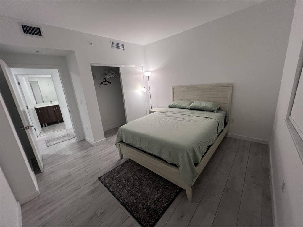 Furnishd Prvt Room in ba unit