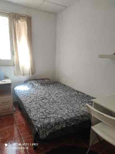 La Barceloneta room for rent /