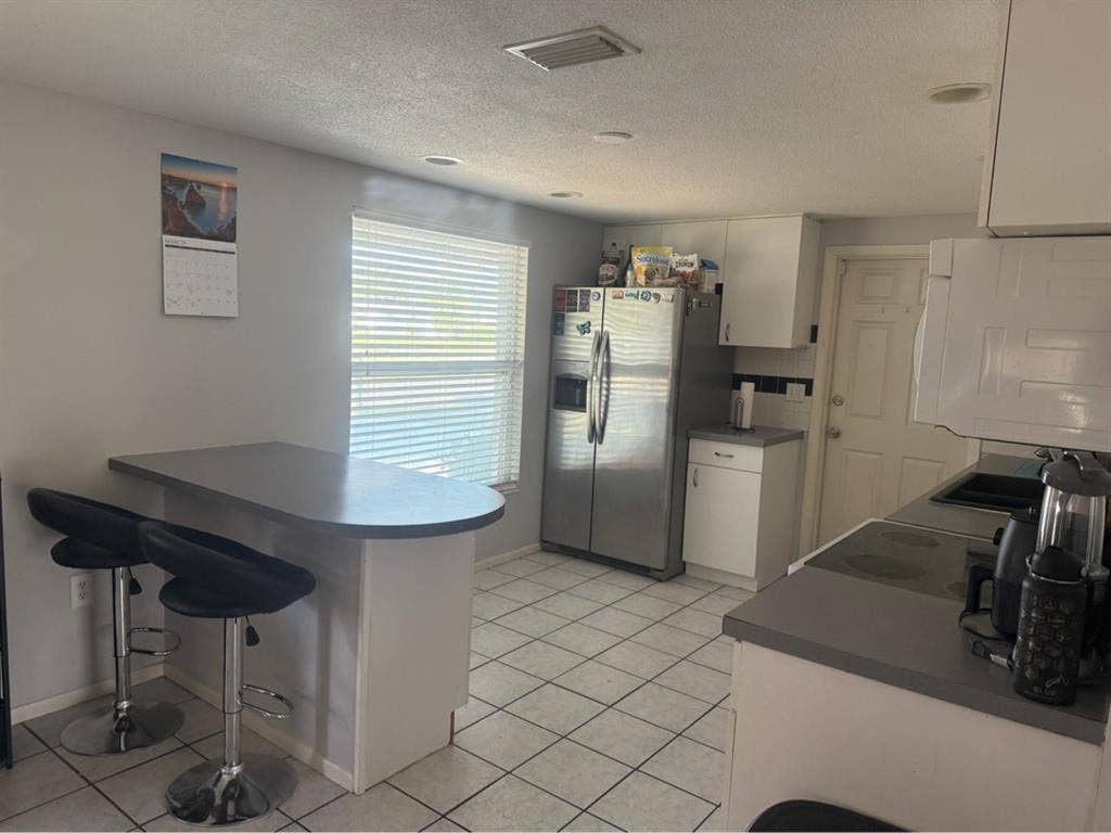 Room for rent with shared bathroom