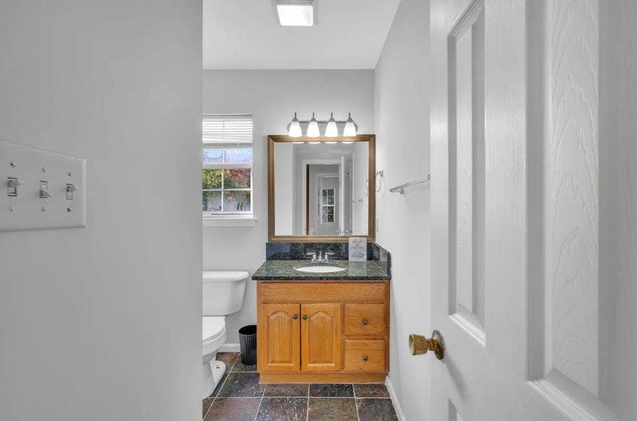 Room for Rent – New Listing