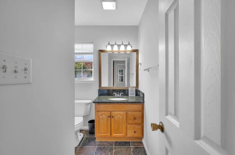 Room for Rent – New Listing