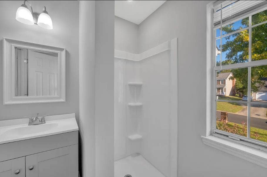 Room for Rent – New Listing