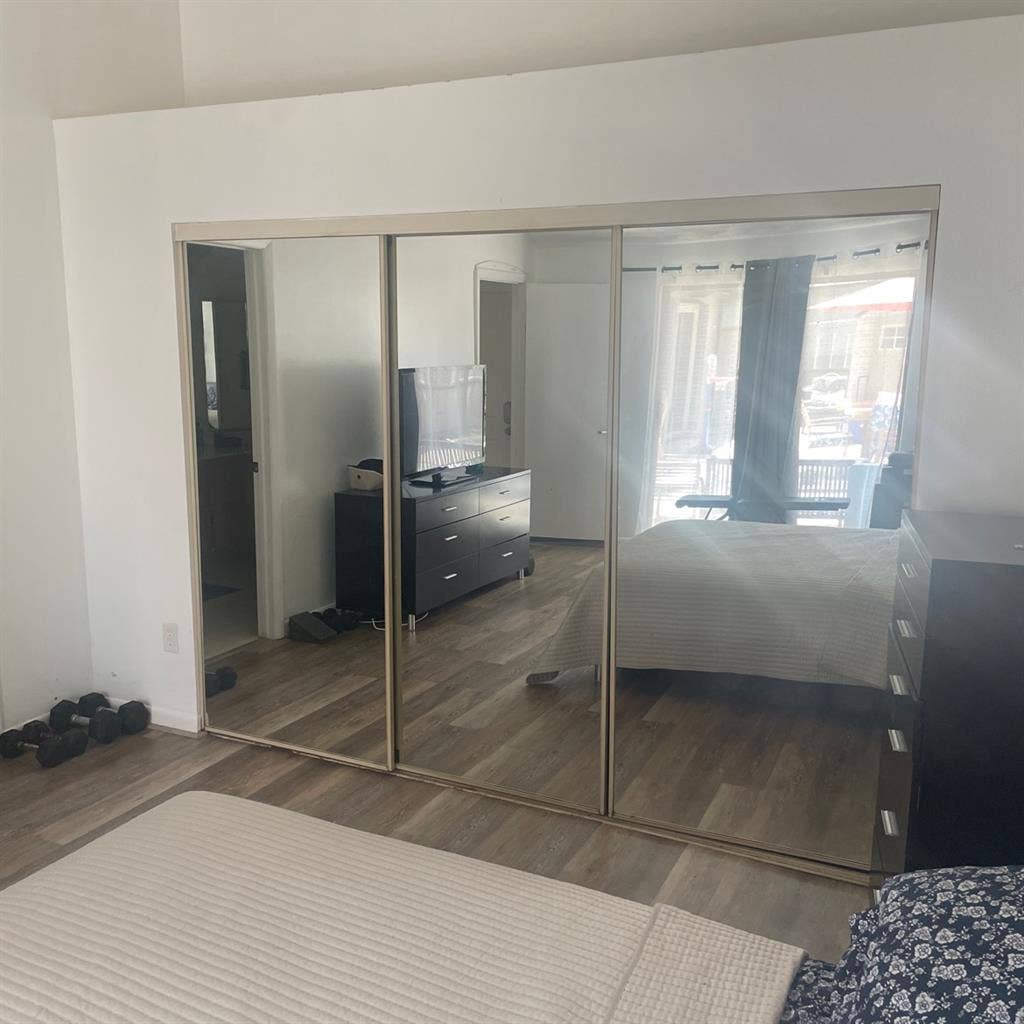 RentingFurnishedMasterBedroomStudio