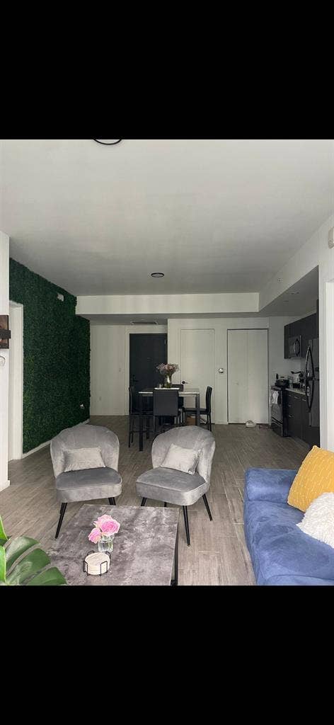 Room for Rent - July th