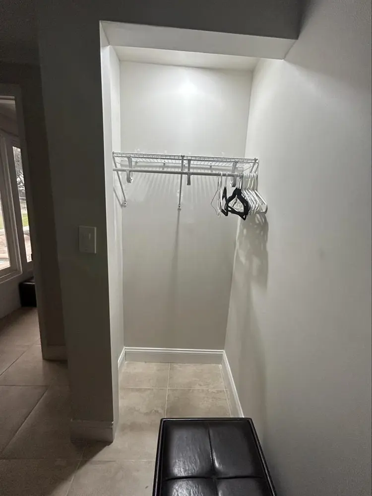 house furnished bedroom avabl