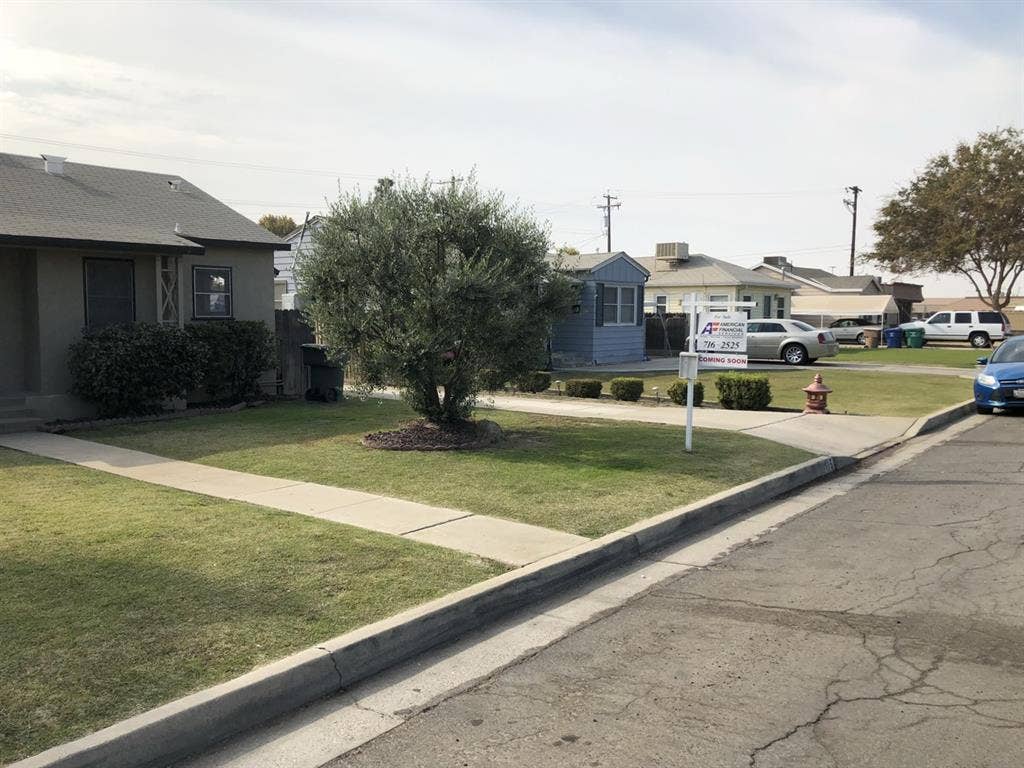 ROOM FOR RENT IN HOUSE