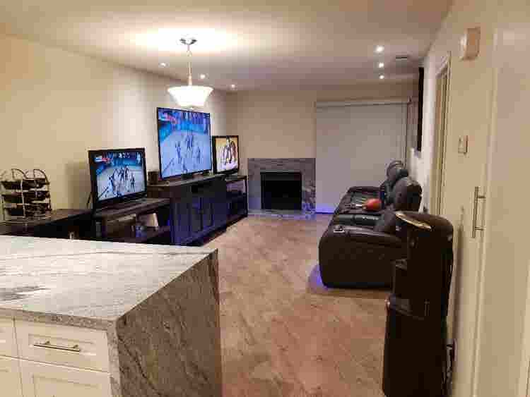 Private room w/ own bath & parking