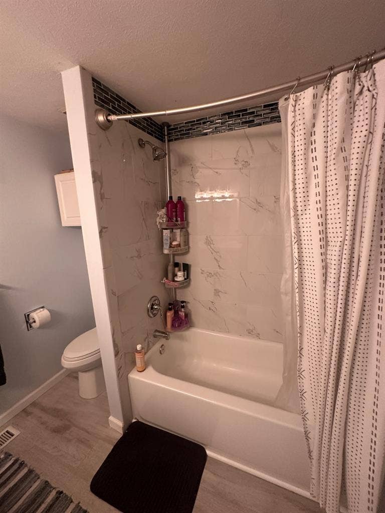 Great condo in great location!