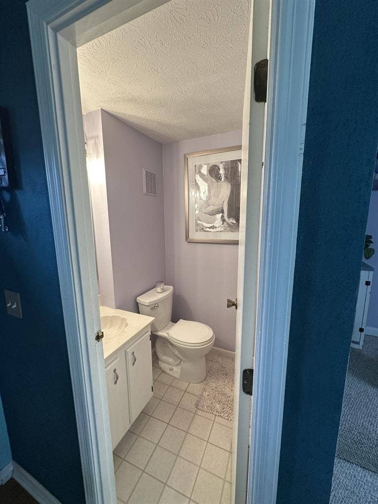 Great condo in great location!