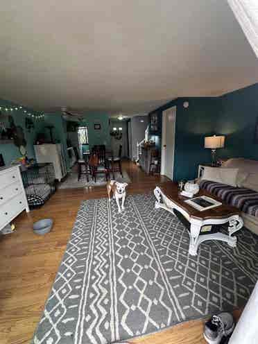Great condo in great location!