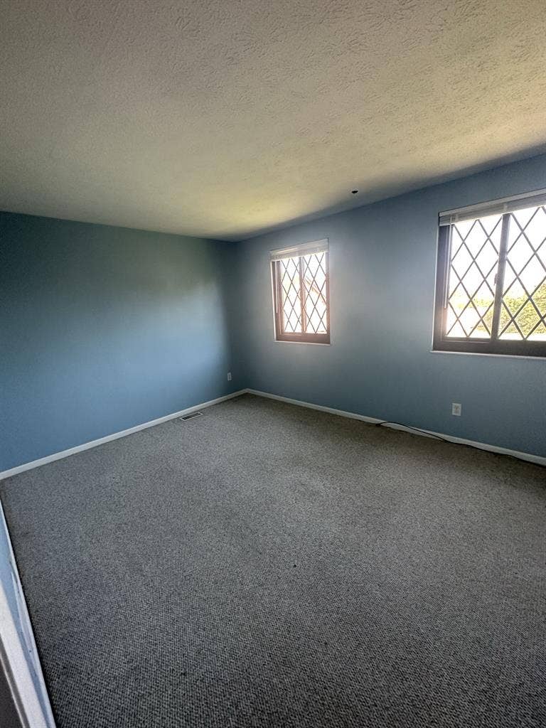 Great condo in great location!