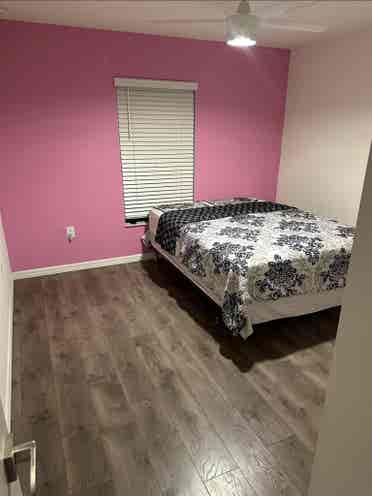 2 rooms for rent. No pets. No smoke