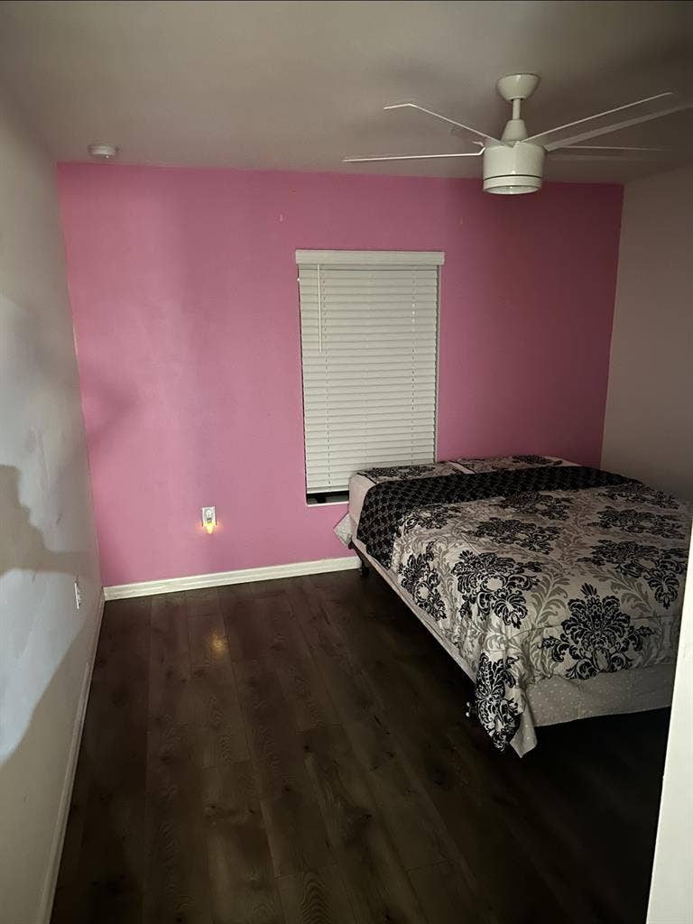 2 rooms for rent. No pets. No smoke