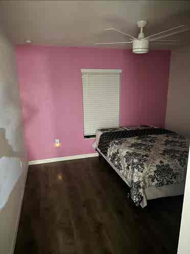 2 rooms for rent. No pets. No smoke