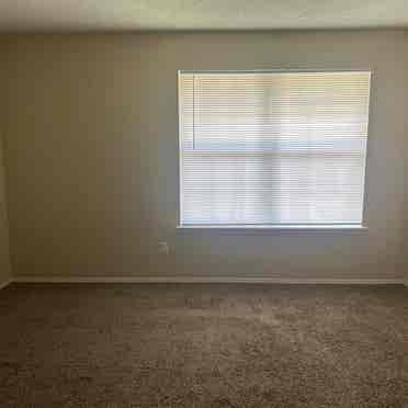 Room/bathroom for rent, Riverset