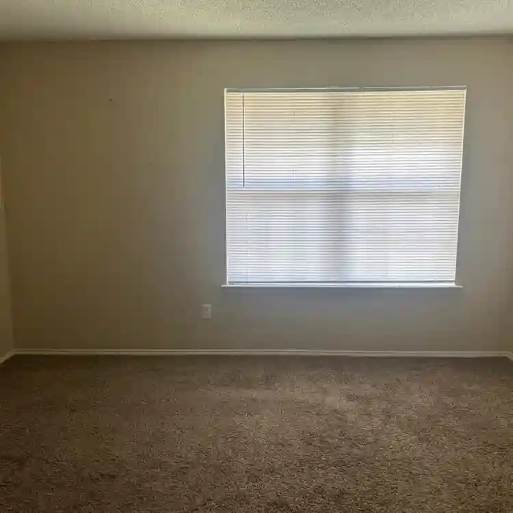 Room/bathroom for rent, Riverset