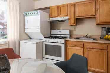 I'm looking for a roommate