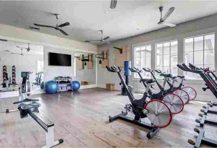 1 Bed + Private Bath Sublease