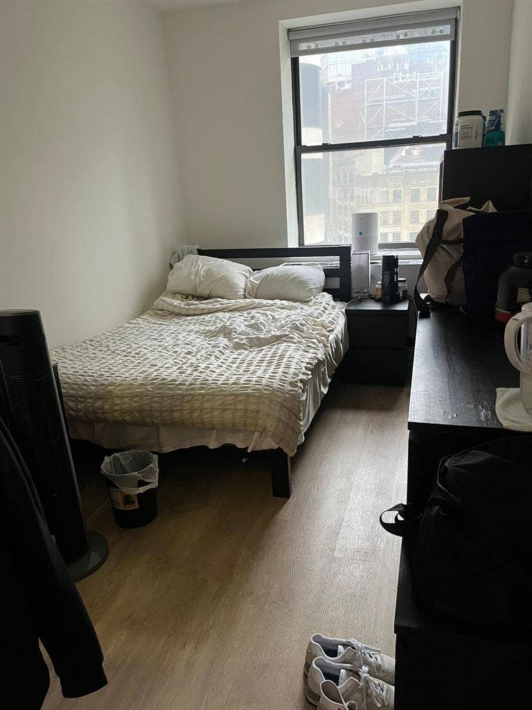 ✨Spacious Room in Midtown South ✨