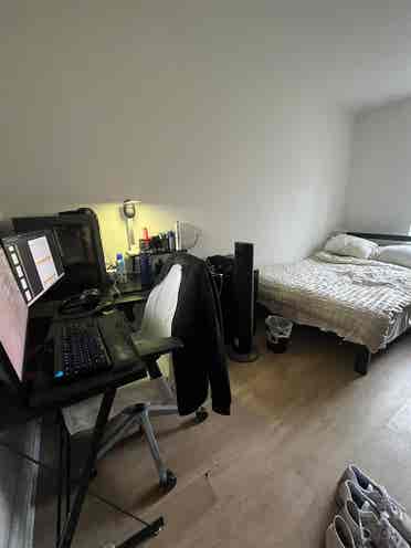 ✨Spacious Room in Midtown South ✨