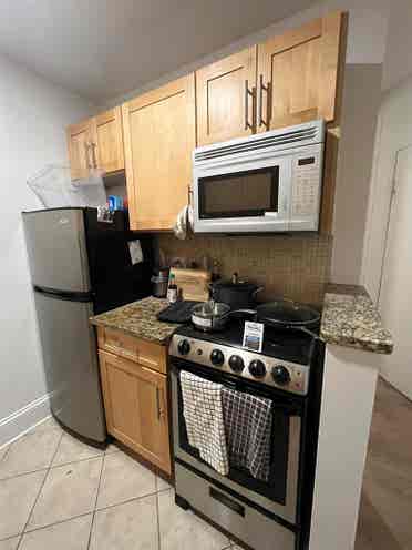 ✨Spacious Room in Midtown South ✨