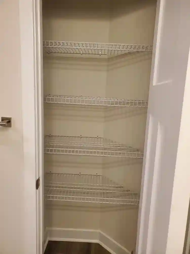 Private Room, Bath, Livingroom