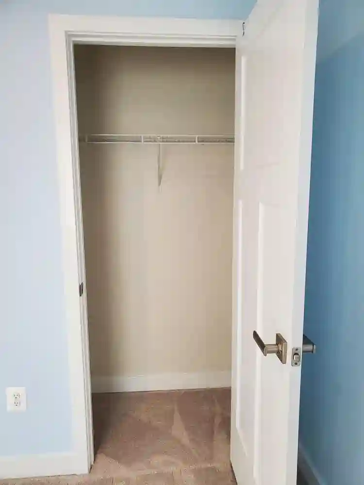 Private Room, Bath, Livingroom