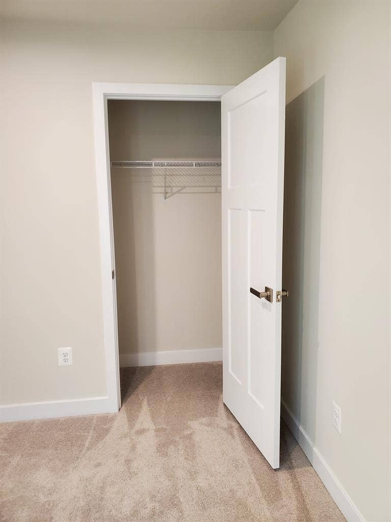 Private Room, Bath, Livingroom