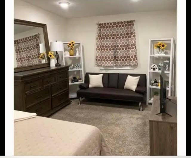 Large 2ndFl private room furnished