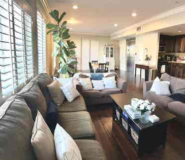 Private Room in ba Apartment