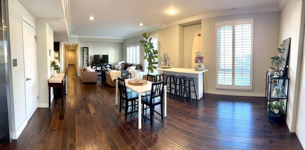 Private Room in ba Apartment