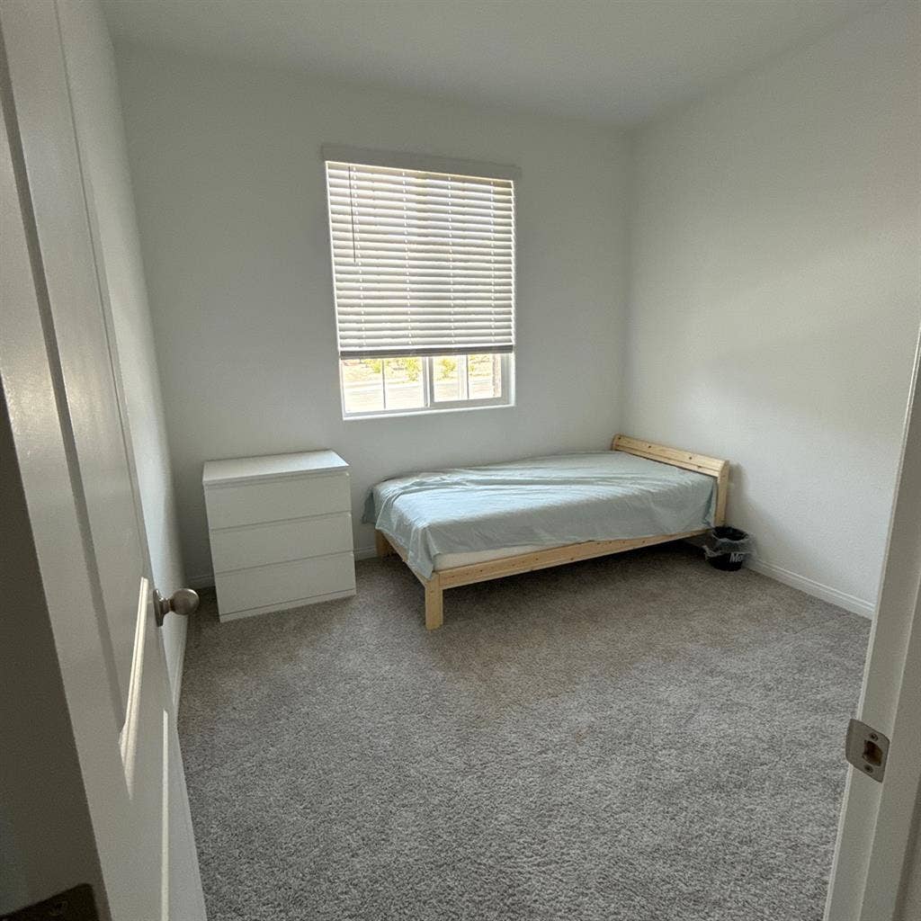 Henderson Cadence New House room