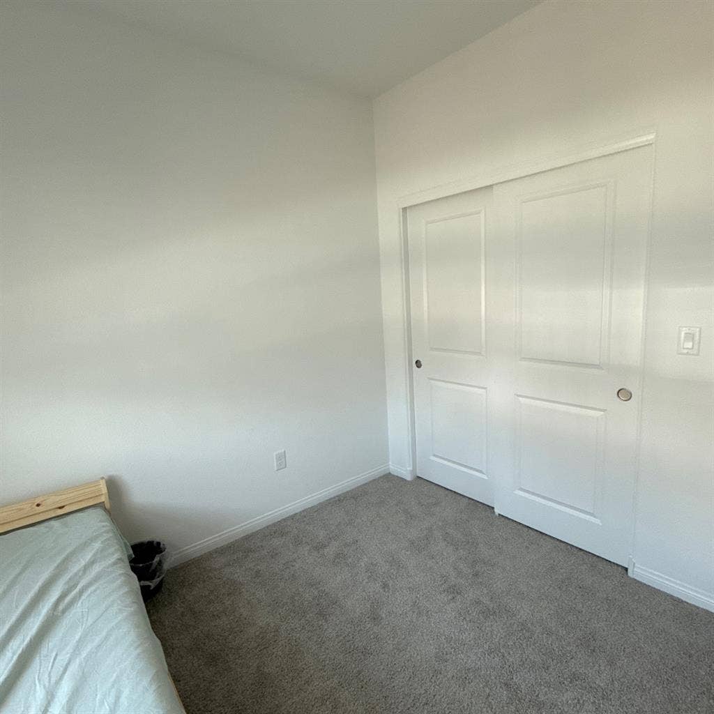 Henderson Cadence New House room
