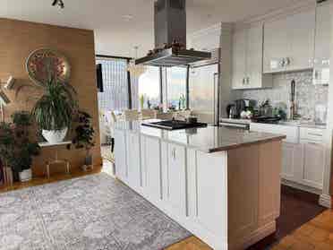 Riverview Penthouse Room | Midtown