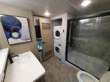 Lexury Rv 5 beds ready