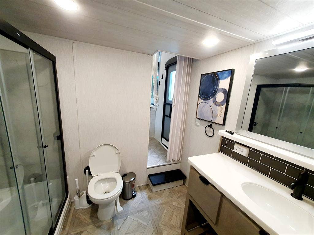 Lexury Rv 5 beds ready