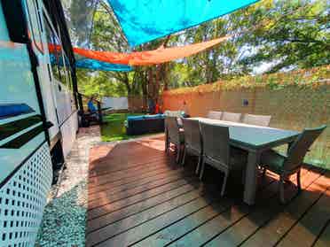 Lexury Rv 5 beds ready