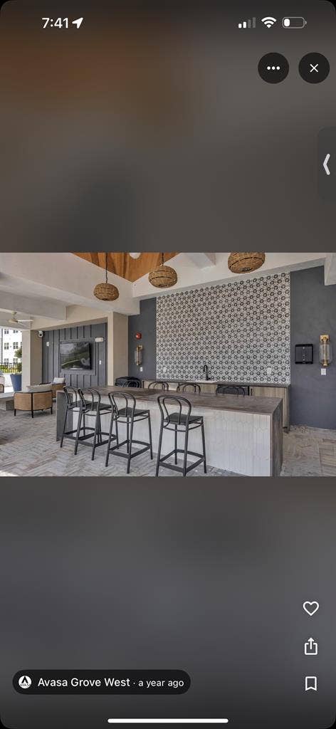 Looking for roommatees