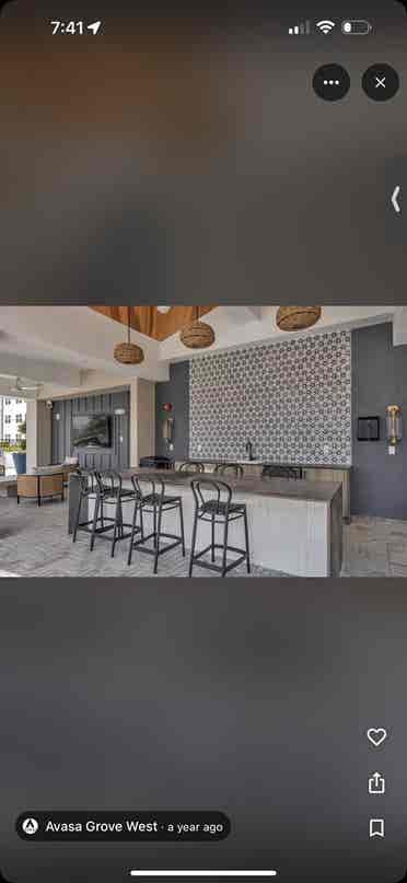 Looking for roommatees
