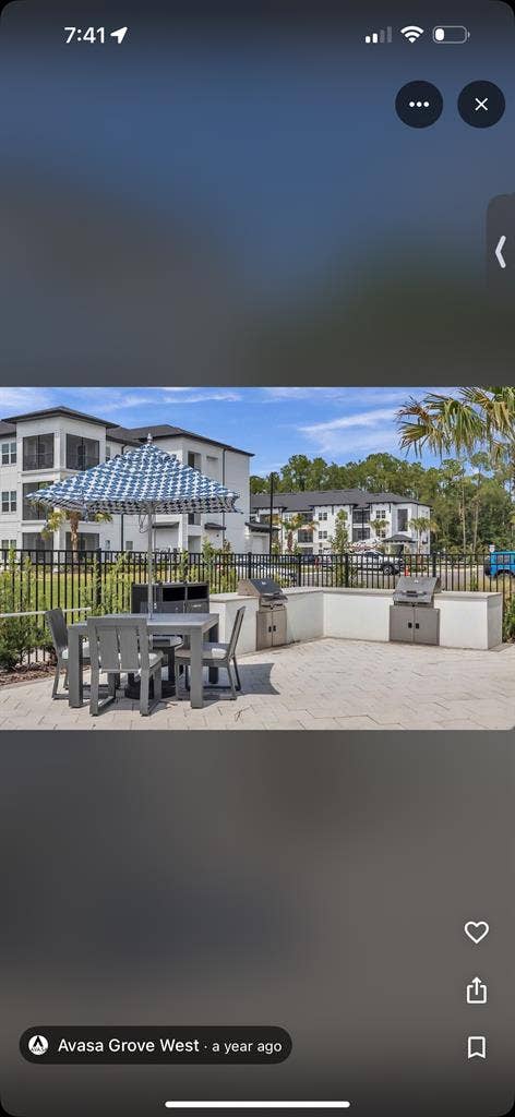Looking for roommatees