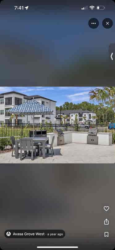 Looking for roommatees